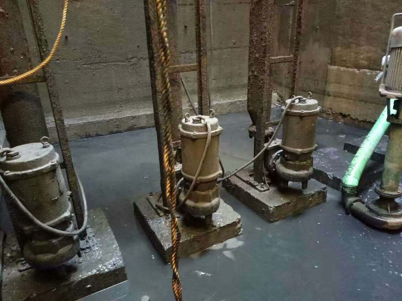 丰顺污水池清理